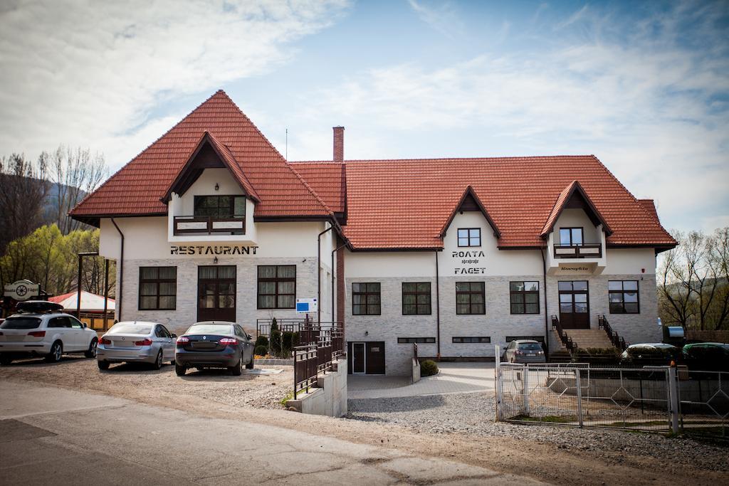 Roata Faget Inn คลูจ-นาโปกา ภายนอก รูปภาพ